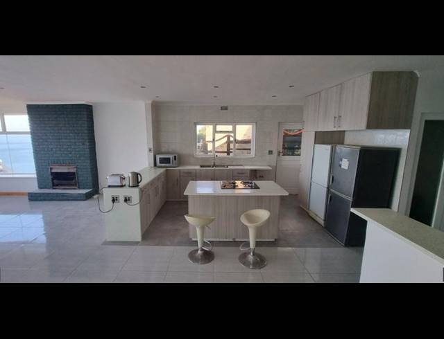 5 BEDROOM HOUSE FOR SALE IN MURDOCK VALLEY